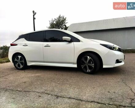 Белый Ниссан Лиф, объемом двигателя 0 л и пробегом 72 тыс. км за 13750 $, фото 36 на Automoto.ua