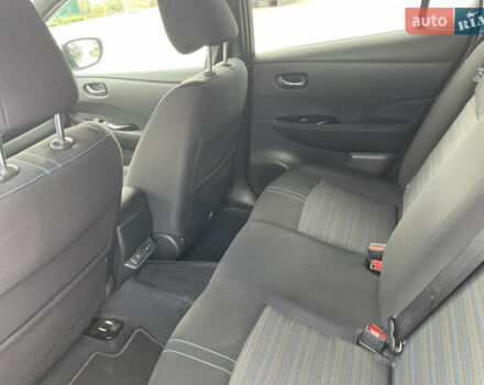 Белый Ниссан Лиф, объемом двигателя 0 л и пробегом 68 тыс. км за 16500 $, фото 15 на Automoto.ua