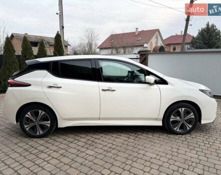 Белый Ниссан Лиф, объемом двигателя 0 л и пробегом 127 тыс. км за 14999 $, фото 9 на Automoto.ua