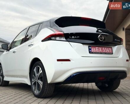 Белый Ниссан Лиф, объемом двигателя 0 л и пробегом 127 тыс. км за 14999 $, фото 12 на Automoto.ua