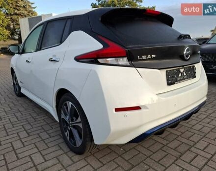 Белый Ниссан Лиф, объемом двигателя 0 л и пробегом 39 тыс. км за 14900 $, фото 2 на Automoto.ua