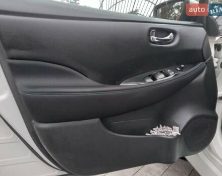 Білий Ніссан Ліф, об'ємом двигуна 0 л та пробігом 81 тис. км за 16990 $, фото 32 на Automoto.ua