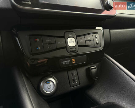 Белый Ниссан Лиф, объемом двигателя 0 л и пробегом 100 тыс. км за 15450 $, фото 43 на Automoto.ua