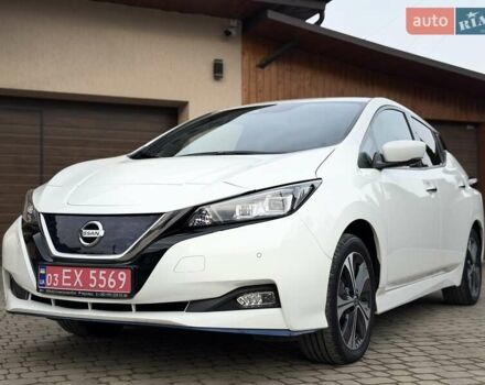 Белый Ниссан Лиф, объемом двигателя 0 л и пробегом 127 тыс. км за 14999 $, фото 6 на Automoto.ua