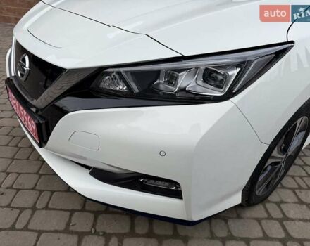 Белый Ниссан Лиф, объемом двигателя 0 л и пробегом 127 тыс. км за 14999 $, фото 23 на Automoto.ua