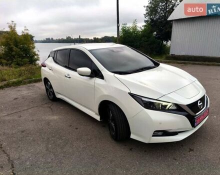 Белый Ниссан Лиф, объемом двигателя 0 л и пробегом 72 тыс. км за 13750 $, фото 62 на Automoto.ua