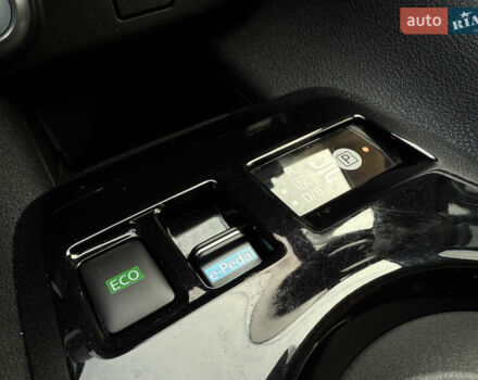 Белый Ниссан Лиф, объемом двигателя 0 л и пробегом 100 тыс. км за 15450 $, фото 42 на Automoto.ua