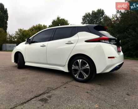 Белый Ниссан Лиф, объемом двигателя 0 л и пробегом 72 тыс. км за 13750 $, фото 42 на Automoto.ua