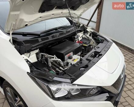 Белый Ниссан Лиф, объемом двигателя 0 л и пробегом 127 тыс. км за 14999 $, фото 71 на Automoto.ua