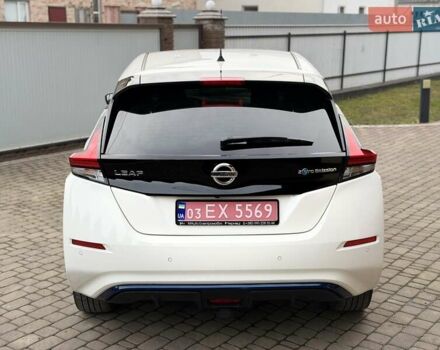 Белый Ниссан Лиф, объемом двигателя 0 л и пробегом 127 тыс. км за 14999 $, фото 13 на Automoto.ua