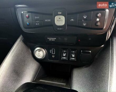 Белый Ниссан Лиф, объемом двигателя 0 л и пробегом 72 тыс. км за 13750 $, фото 3 на Automoto.ua