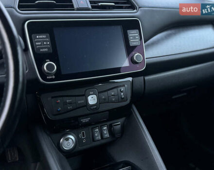 Білий Ніссан Ліф, об'ємом двигуна 0 л та пробігом 54 тис. км за 13800 $, фото 7 на Automoto.ua