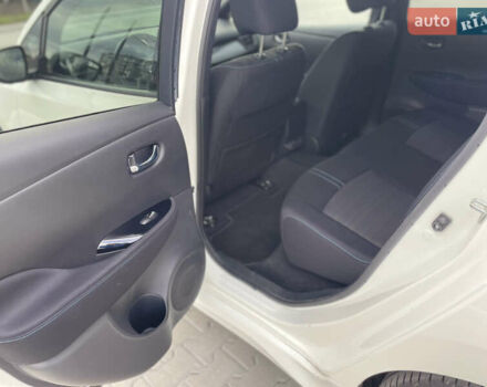 Белый Ниссан Лиф, объемом двигателя 0 л и пробегом 68 тыс. км за 16500 $, фото 16 на Automoto.ua