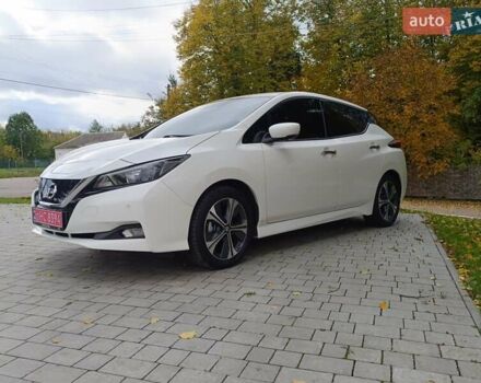 Белый Ниссан Лиф, объемом двигателя 0 л и пробегом 76 тыс. км за 13800 $, фото 1 на Automoto.ua
