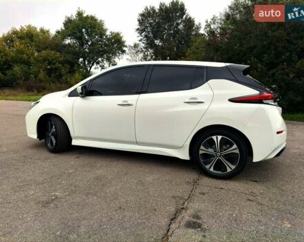 Белый Ниссан Лиф, объемом двигателя 0 л и пробегом 72 тыс. км за 13750 $, фото 45 на Automoto.ua