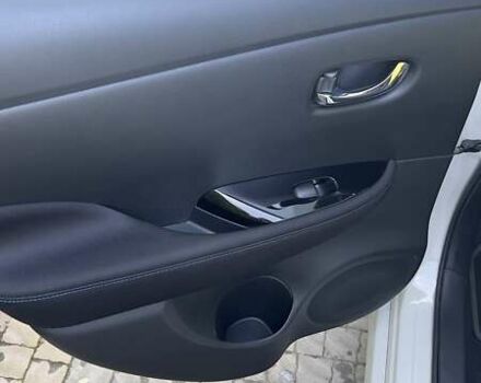 Белый Ниссан Лиф, объемом двигателя 0 л и пробегом 55 тыс. км за 17500 $, фото 64 на Automoto.ua