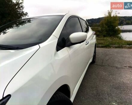 Белый Ниссан Лиф, объемом двигателя 0 л и пробегом 72 тыс. км за 13750 $, фото 53 на Automoto.ua