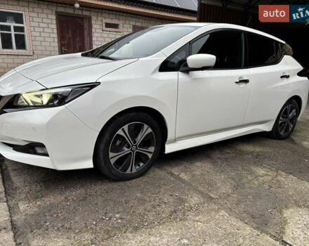 Белый Ниссан Лиф, объемом двигателя 0 л и пробегом 68 тыс. км за 14230 $, фото 5 на Automoto.ua