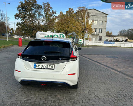 Белый Ниссан Лиф, объемом двигателя 0 л и пробегом 41 тыс. км за 15300 $, фото 4 на Automoto.ua