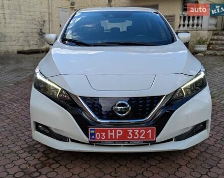 Белый Ниссан Лиф, объемом двигателя 0 л и пробегом 77 тыс. км за 12999 $, фото 4 на Automoto.ua