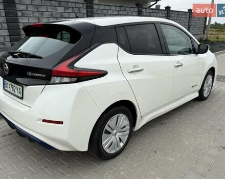 Белый Ниссан Лиф, объемом двигателя 0 л и пробегом 68 тыс. км за 12700 $, фото 6 на Automoto.ua