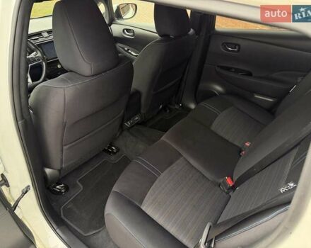 Белый Ниссан Лиф, объемом двигателя 0 л и пробегом 127 тыс. км за 14999 $, фото 49 на Automoto.ua