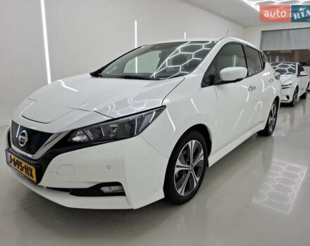 Белый Ниссан Лиф, объемом двигателя 0 л и пробегом 67 тыс. км за 14296 $, фото 1 на Automoto.ua