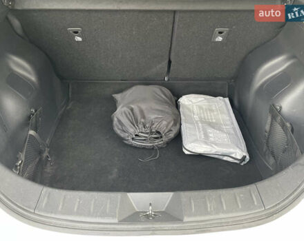 Белый Ниссан Лиф, объемом двигателя 0 л и пробегом 68 тыс. км за 16500 $, фото 12 на Automoto.ua