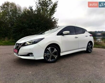 Белый Ниссан Лиф, объемом двигателя 0 л и пробегом 72 тыс. км за 13750 $, фото 47 на Automoto.ua