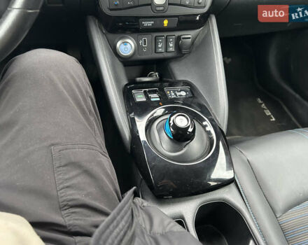 Белый Ниссан Лиф, объемом двигателя 0 л и пробегом 41 тыс. км за 15300 $, фото 21 на Automoto.ua