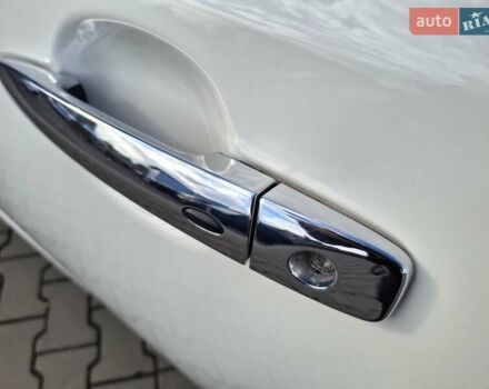 Белый Ниссан Лиф, объемом двигателя 0 л и пробегом 129 тыс. км за 12500 $, фото 7 на Automoto.ua