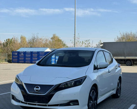 Белый Ниссан Лиф, объемом двигателя 0 л и пробегом 90 тыс. км за 13100 $, фото 1 на Automoto.ua