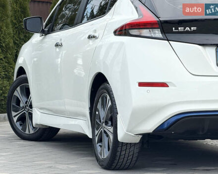 Белый Ниссан Лиф, объемом двигателя 0 л и пробегом 100 тыс. км за 15450 $, фото 13 на Automoto.ua