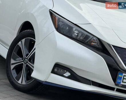 Белый Ниссан Лиф, объемом двигателя 0 л и пробегом 100 тыс. км за 15450 $, фото 5 на Automoto.ua