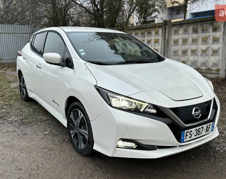 Белый Ниссан Лиф, объемом двигателя 0 л и пробегом 61 тыс. км за 13700 $, фото 2 на Automoto.ua