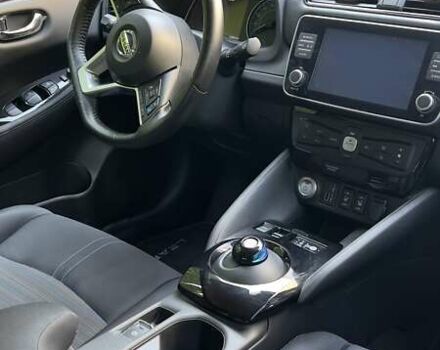 Белый Ниссан Лиф, объемом двигателя 0 л и пробегом 55 тыс. км за 17500 $, фото 69 на Automoto.ua