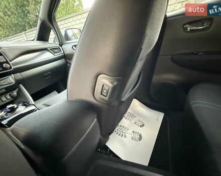 Белый Ниссан Лиф, объемом двигателя 0 л и пробегом 17 тыс. км за 17999 $, фото 35 на Automoto.ua