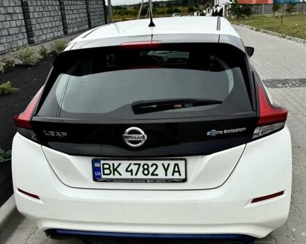 Белый Ниссан Лиф, объемом двигателя 0 л и пробегом 68 тыс. км за 12700 $, фото 4 на Automoto.ua