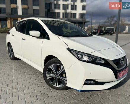 Белый Ниссан Лиф, объемом двигателя 0 л и пробегом 68 тыс. км за 16500 $, фото 4 на Automoto.ua