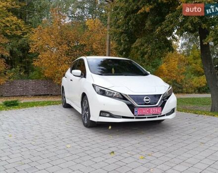 Белый Ниссан Лиф, объемом двигателя 0 л и пробегом 76 тыс. км за 13800 $, фото 6 на Automoto.ua