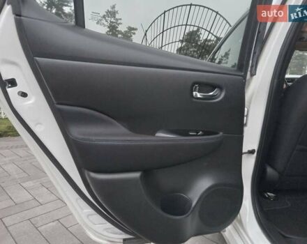 Білий Ніссан Ліф, об'ємом двигуна 0 л та пробігом 81 тис. км за 16990 $, фото 33 на Automoto.ua
