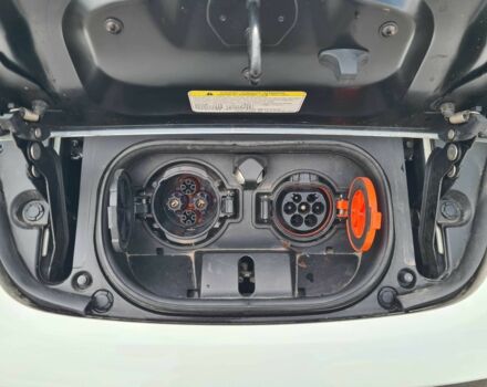 Білий Ніссан Ліф, об'ємом двигуна 0 л та пробігом 85 тис. км за 13500 $, фото 8 на Automoto.ua