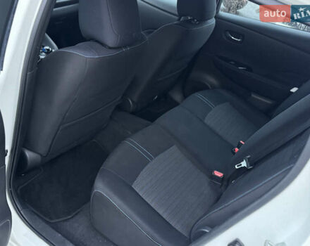 Білий Ніссан Ліф, об'ємом двигуна 0 л та пробігом 54 тис. км за 13800 $, фото 16 на Automoto.ua