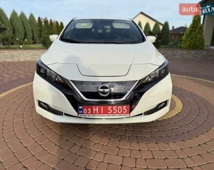 Белый Ниссан Лиф, объемом двигателя 0 л и пробегом 17 тыс. км за 17999 $, фото 2 на Automoto.ua