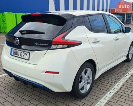 Белый Ниссан Лиф, объемом двигателя 0 л и пробегом 120 тыс. км за 11800 $, фото 5 на Automoto.ua