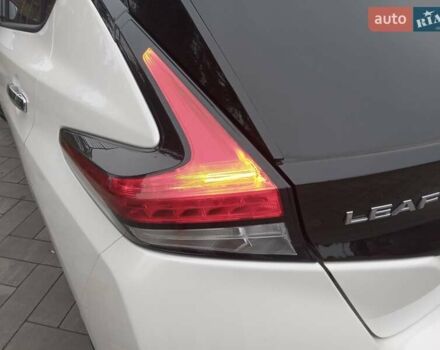 Білий Ніссан Ліф, об'ємом двигуна 0 л та пробігом 81 тис. км за 16990 $, фото 60 на Automoto.ua