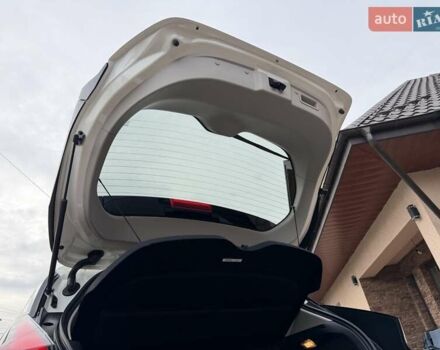 Белый Ниссан Лиф, объемом двигателя 0 л и пробегом 127 тыс. км за 14999 $, фото 63 на Automoto.ua