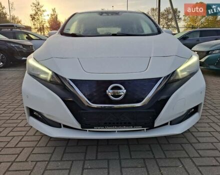 Белый Ниссан Лиф, объемом двигателя 0 л и пробегом 39 тыс. км за 14900 $, фото 7 на Automoto.ua