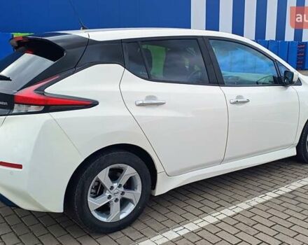 Белый Ниссан Лиф, объемом двигателя 0 л и пробегом 120 тыс. км за 11800 $, фото 4 на Automoto.ua