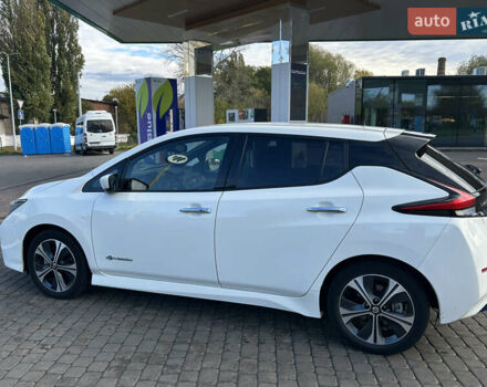 Белый Ниссан Лиф, объемом двигателя 0 л и пробегом 41 тыс. км за 15300 $, фото 3 на Automoto.ua